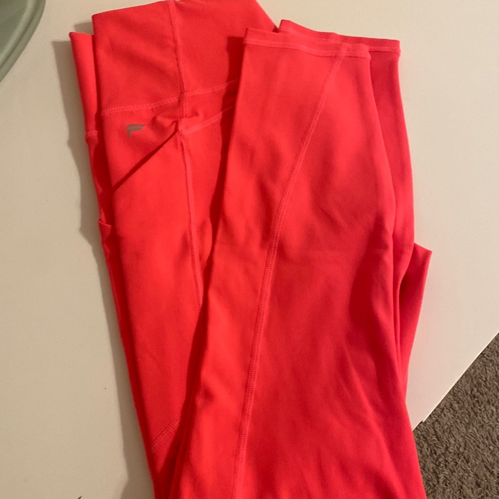 fabletics coral leggings size small